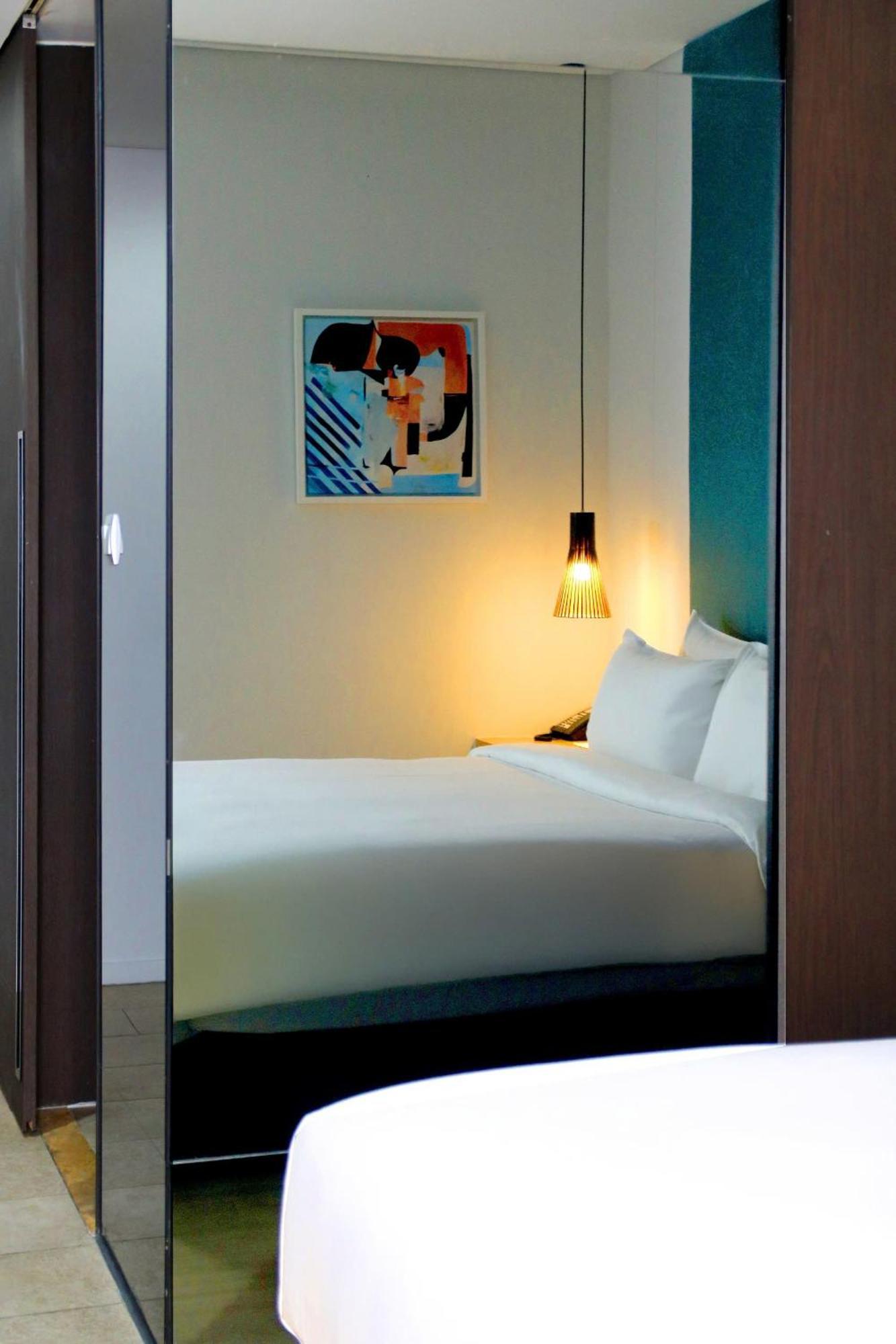 Novotel Living Saigon South Cidade de Ho Chi Minh Exterior foto